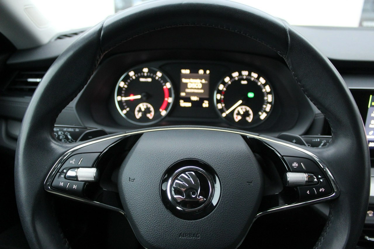Skoda Octavia - Zdjęcie 13