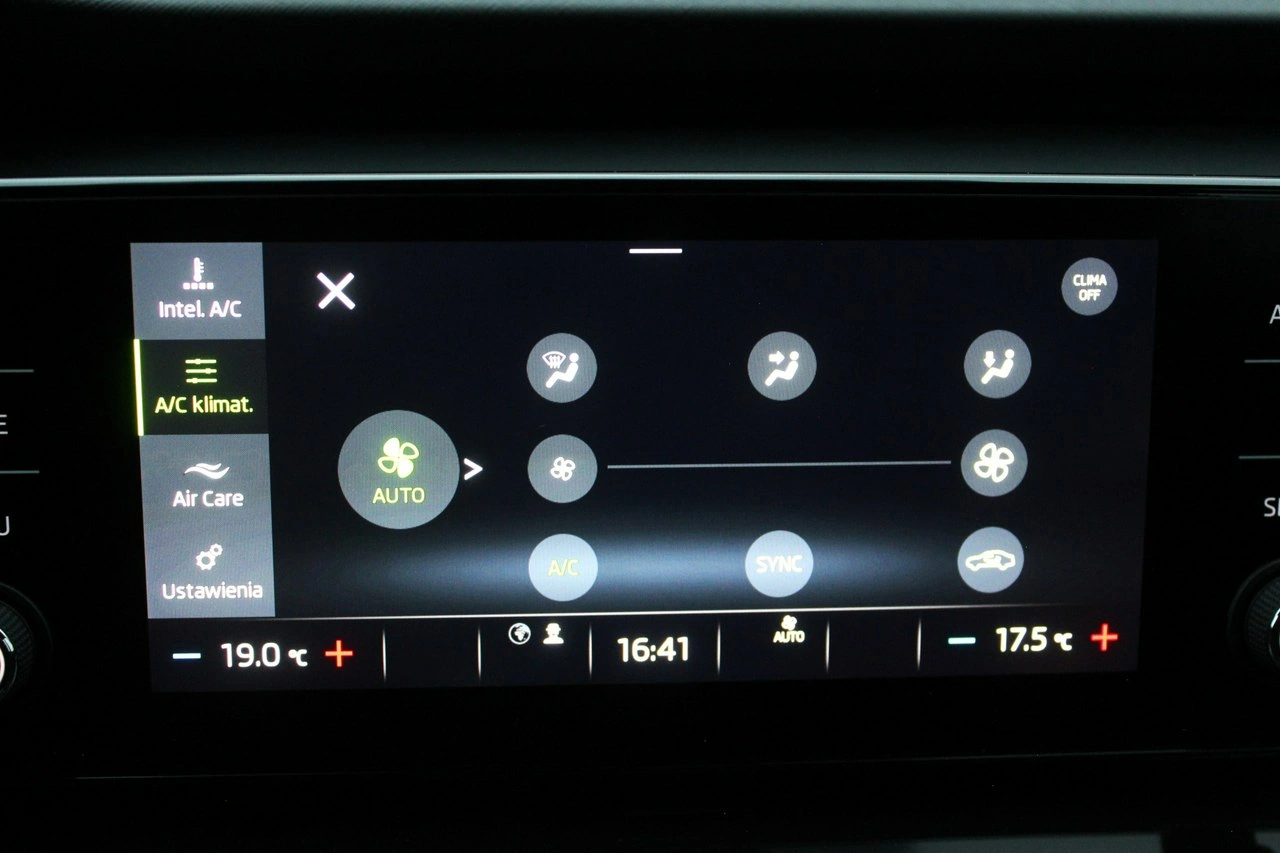 Skoda Octavia - Zdjęcie 21