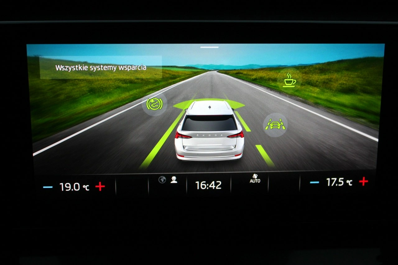 Skoda Octavia - Zdjęcie 24