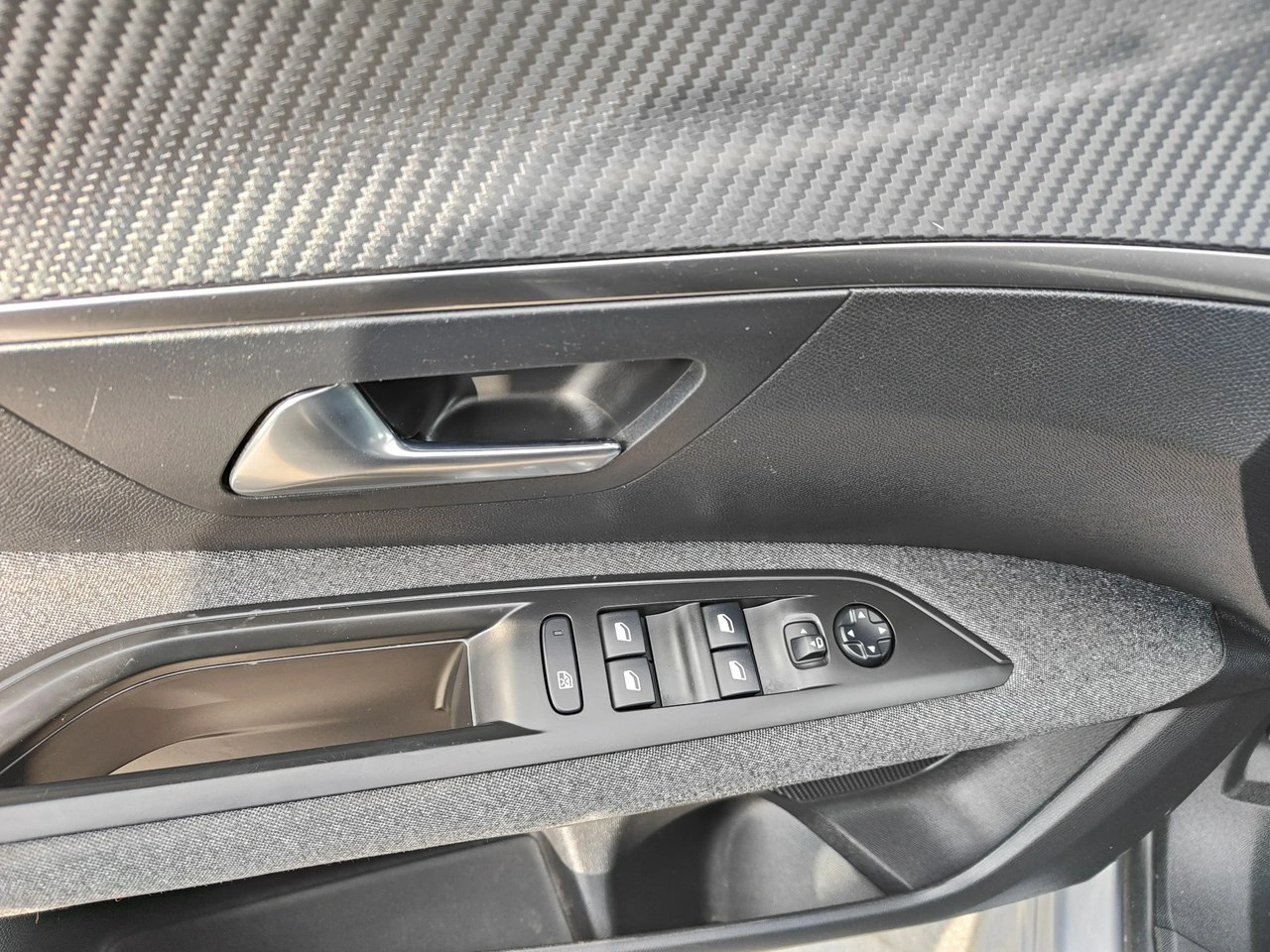 Peugeot 3008 - Zdjęcie 17