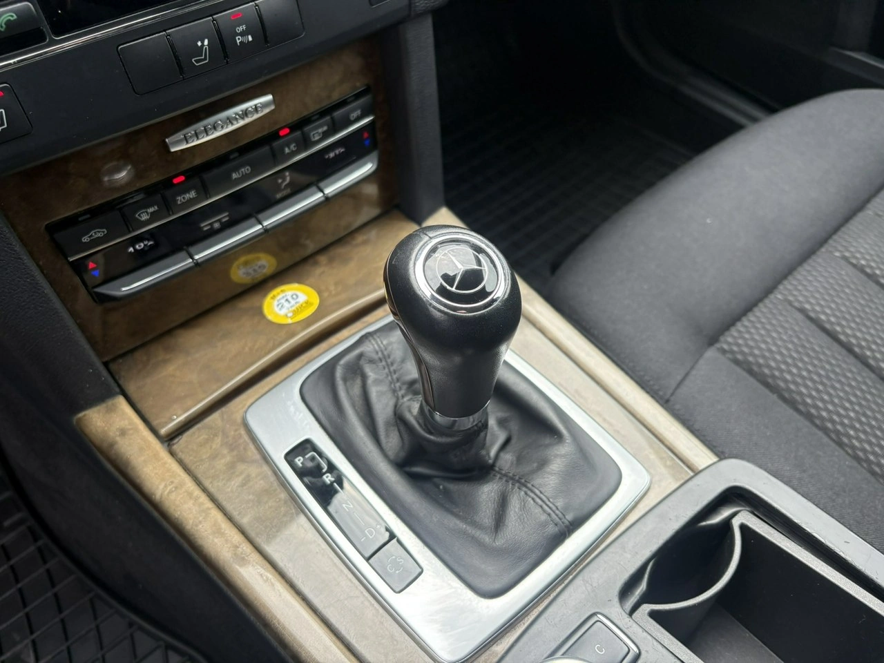 Mercedes E 200 - Zdjęcie 23