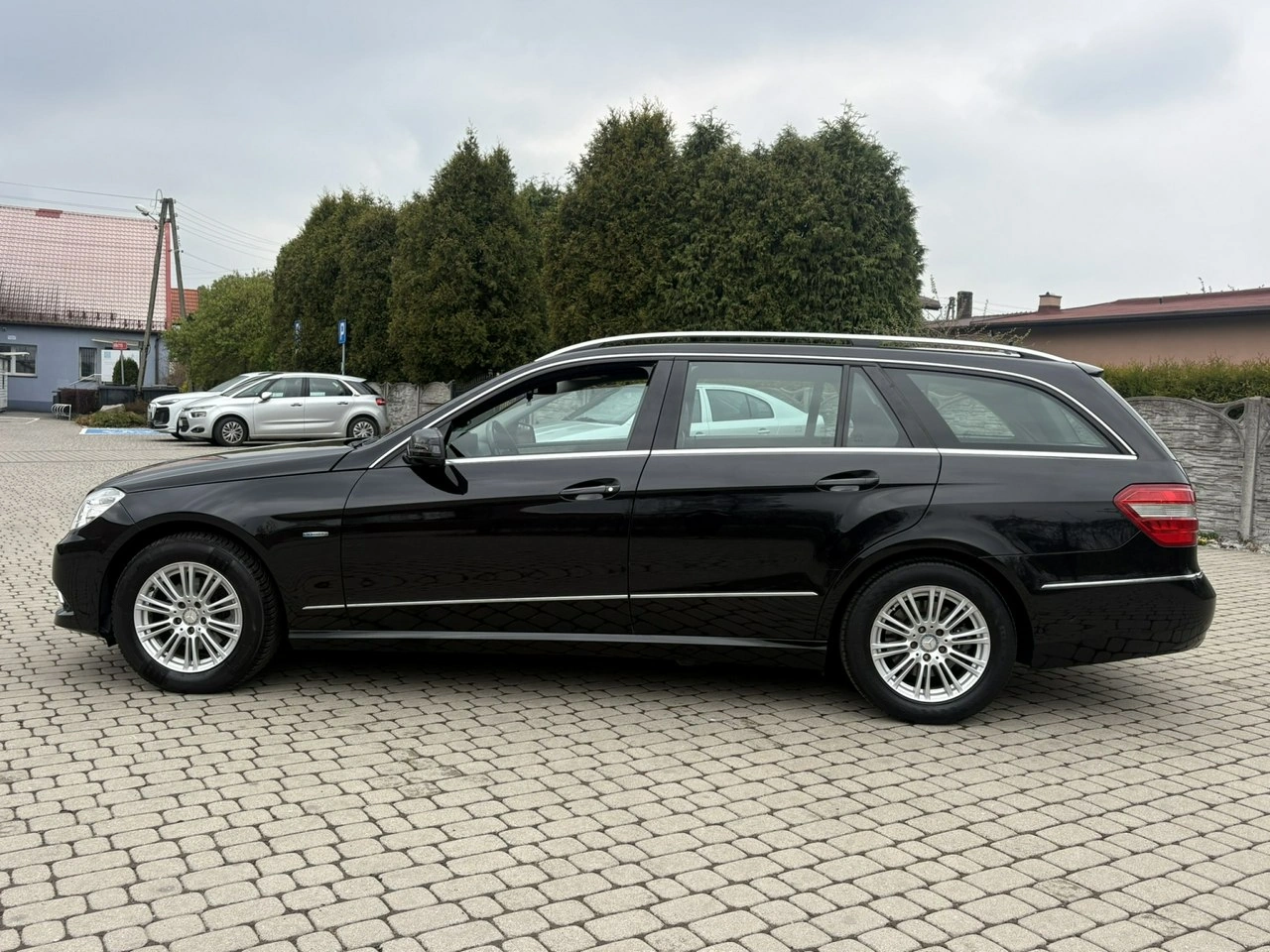 Mercedes E 200 - Zdjęcie 3