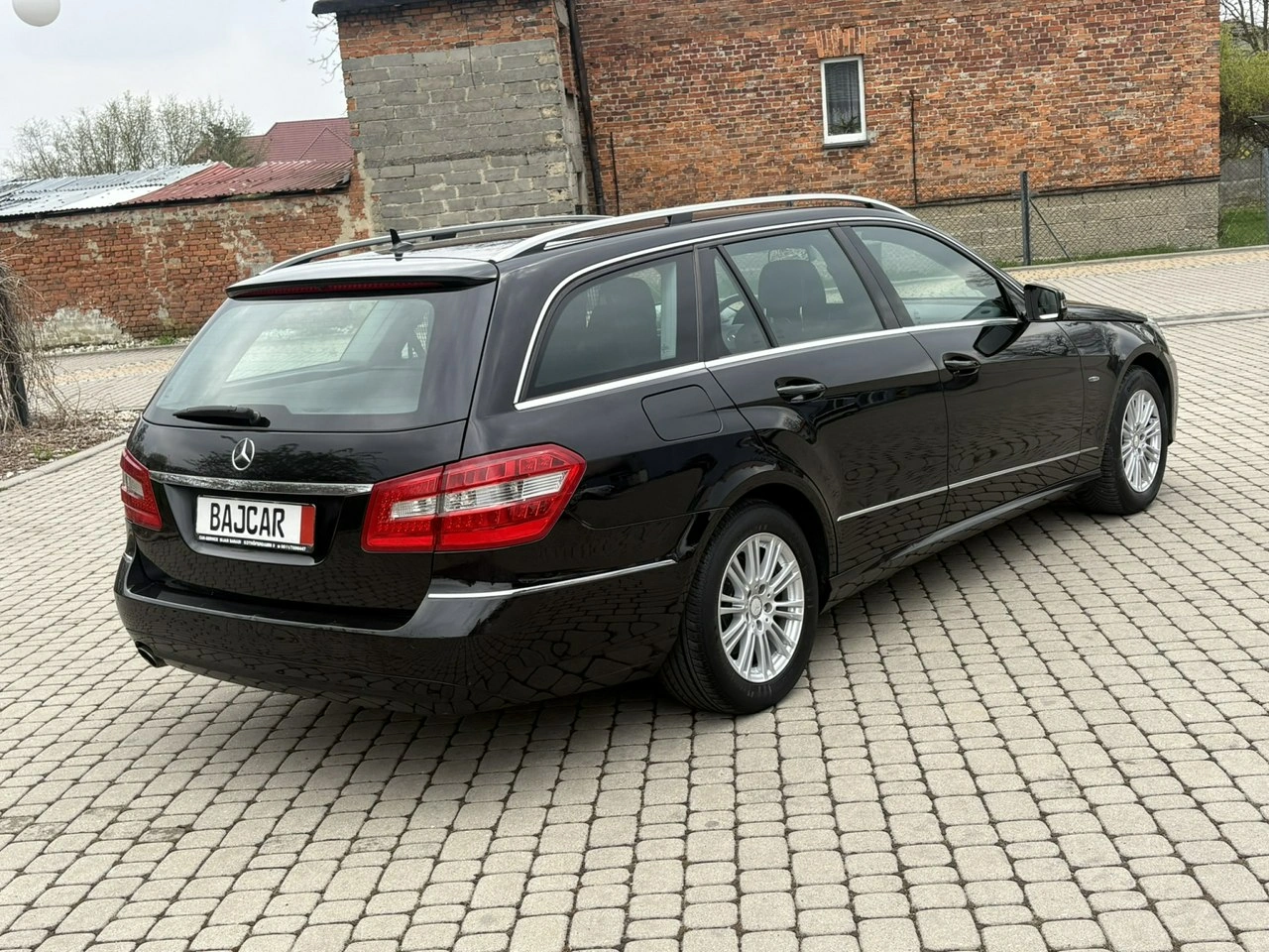 Mercedes E 200 - Zdjęcie 5