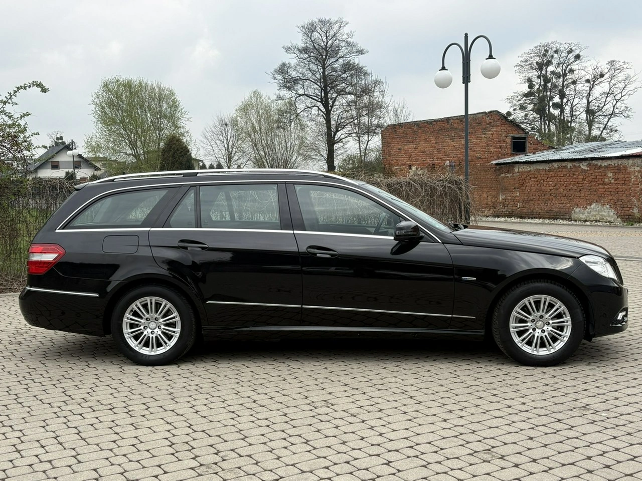 Mercedes E 200 - Zdjęcie 6