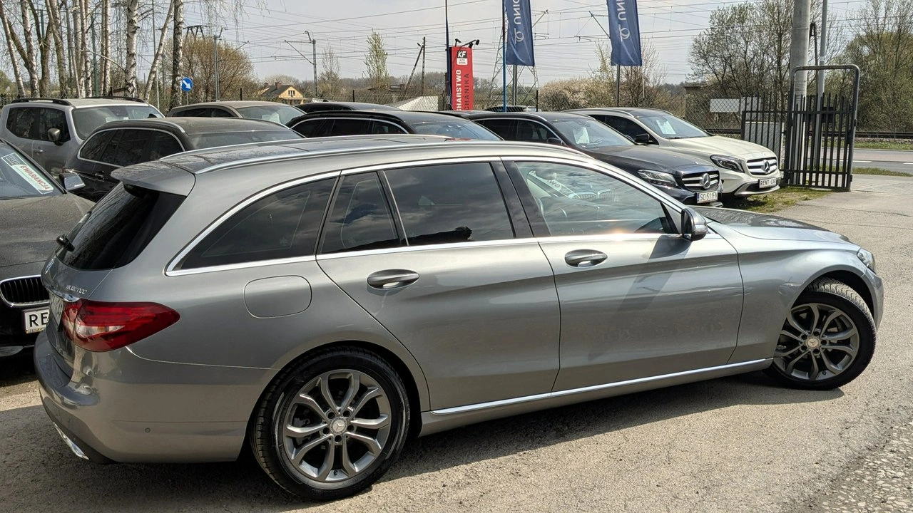 Mercedes C 200 - Zdjęcie 12