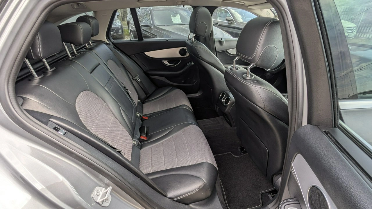Mercedes C 200 - Zdjęcie 15