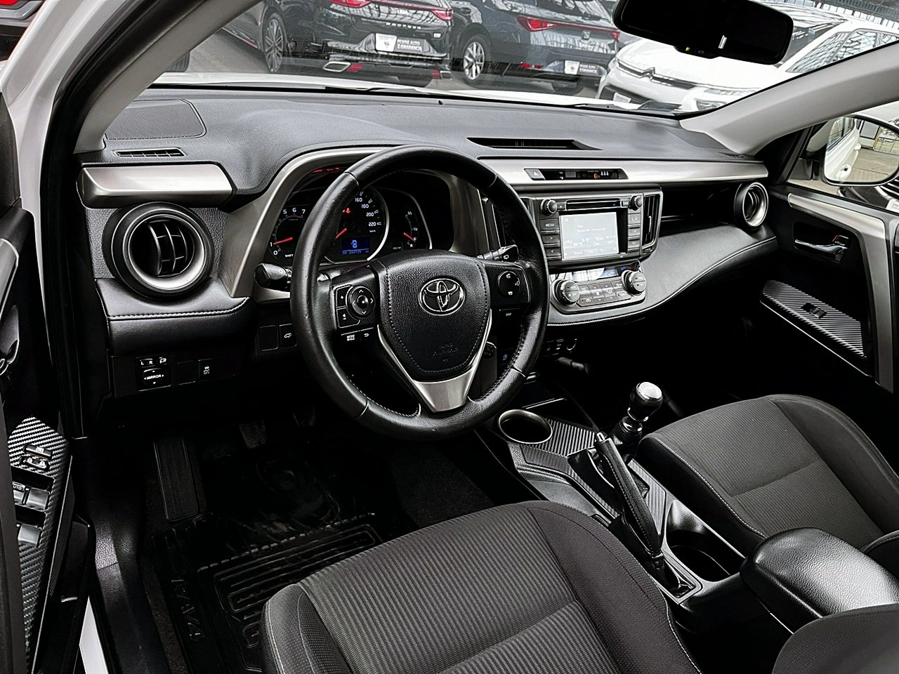 Toyota RAV-4 - Zdjęcie 16