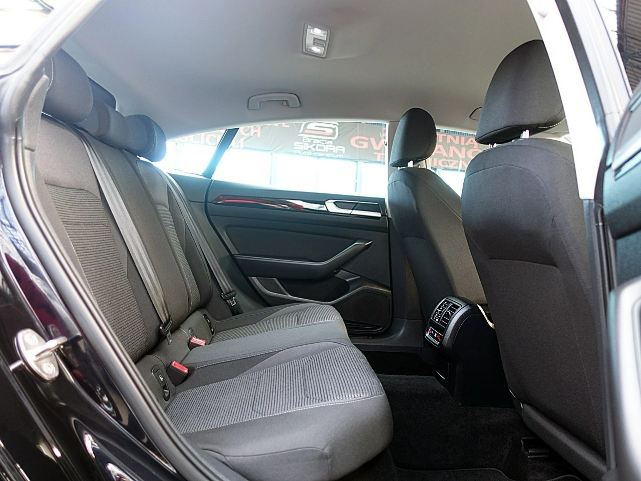 Volkswagen Arteon - Zdjęcie 11