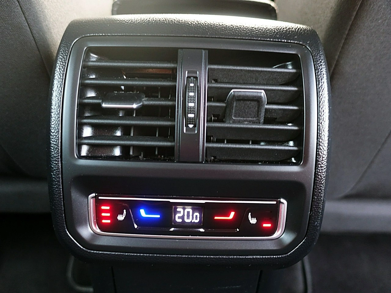 Volkswagen Arteon - Zdjęcie 12