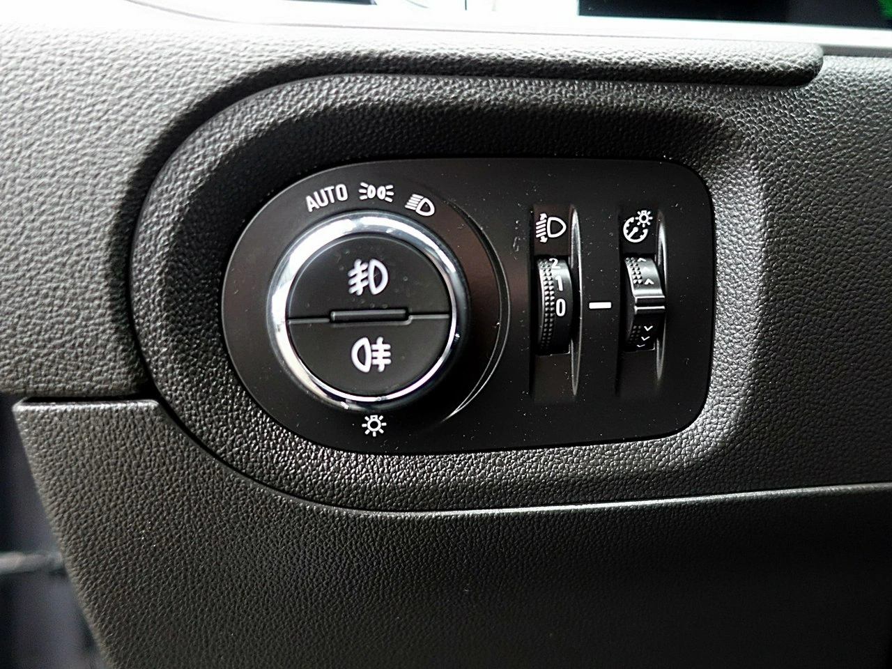 Opel Grandland - Zdjęcie 16