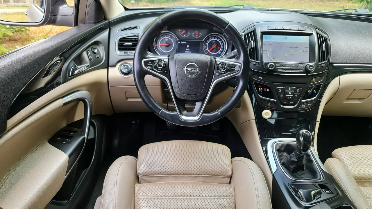 Opel Insignia - Zdjęcie 16