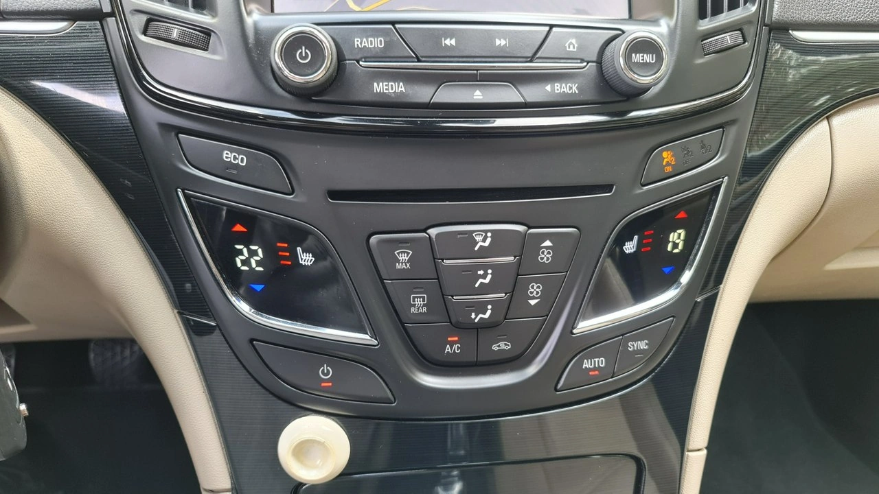 Opel Insignia - Zdjęcie 23