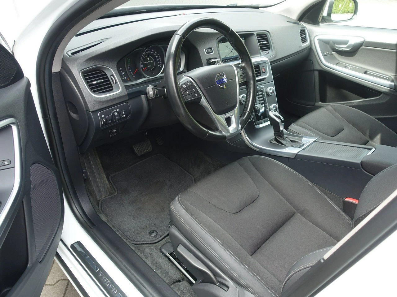 Volvo V60 - Zdjęcie 8