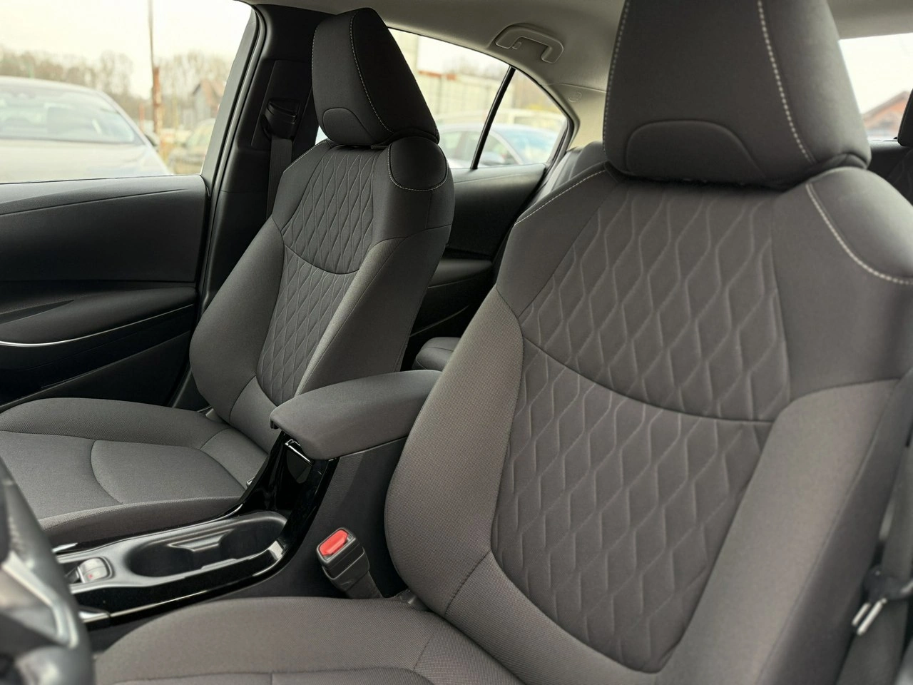 Toyota Corolla - Zdjęcie 11