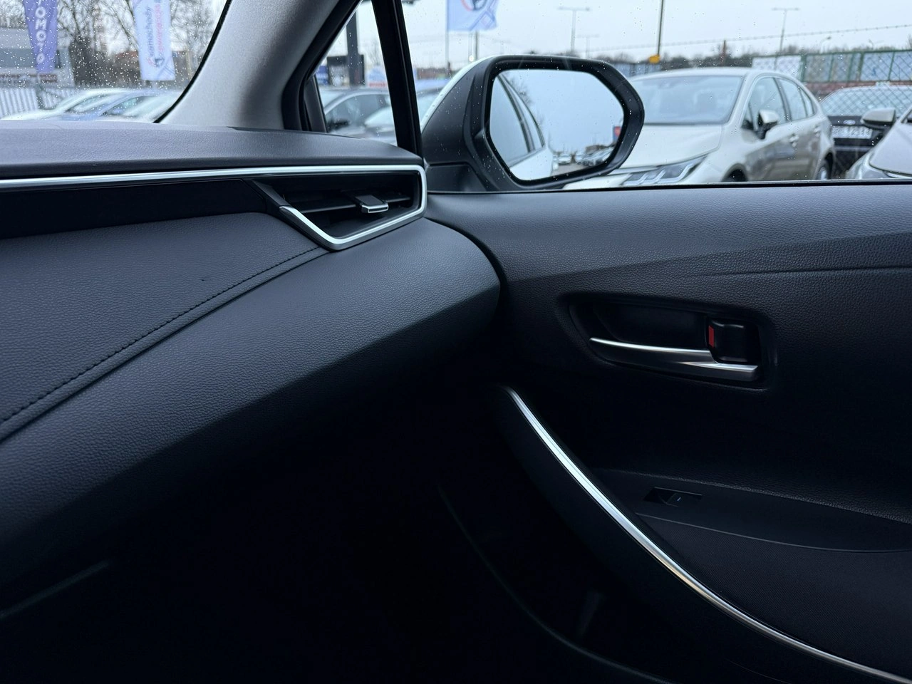 Toyota Corolla - Zdjęcie 35