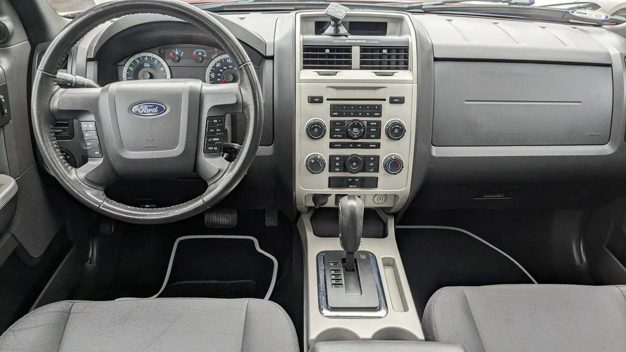 Ford Escape - Zdjęcie 25