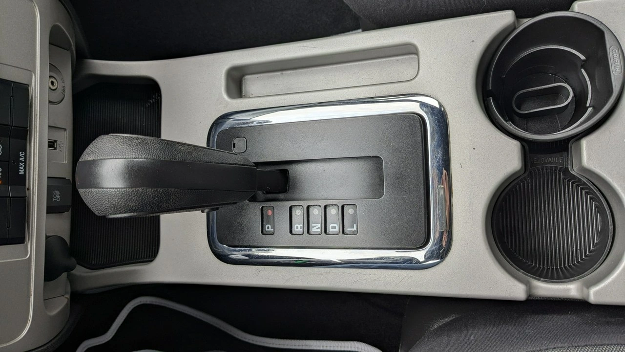 Ford Escape - Zdjęcie 28