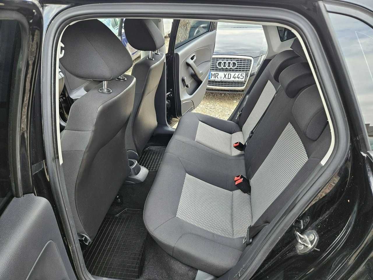 Volkswagen Polo - Zdjęcie 8