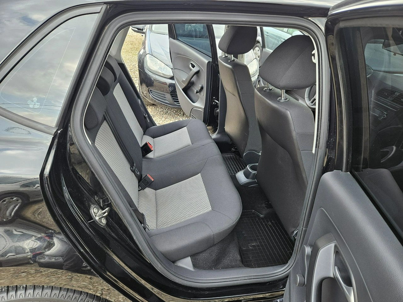 Volkswagen Polo - Zdjęcie 10