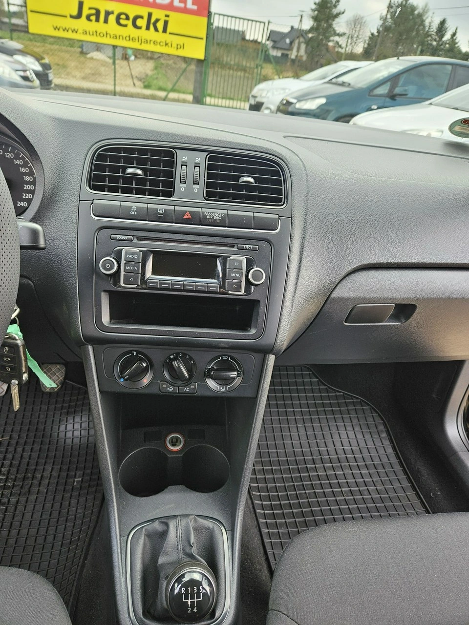 Volkswagen Polo - Zdjęcie 14