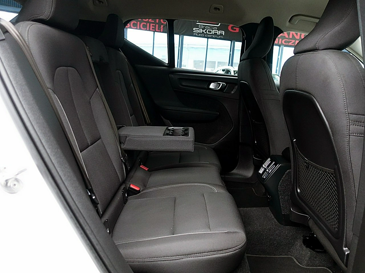 Volvo XC 40 - Zdjęcie 11