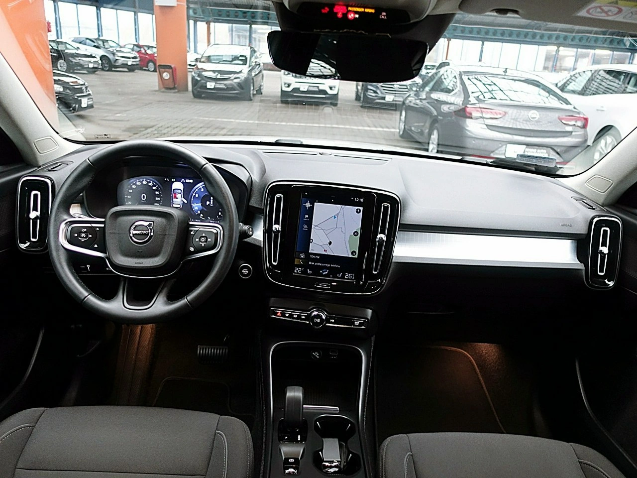 Volvo XC 40 - Zdjęcie 12