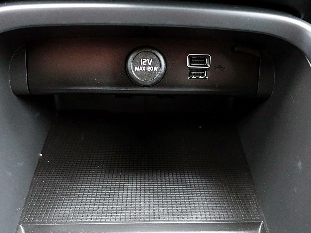 Volvo XC 40 - Zdjęcie 23