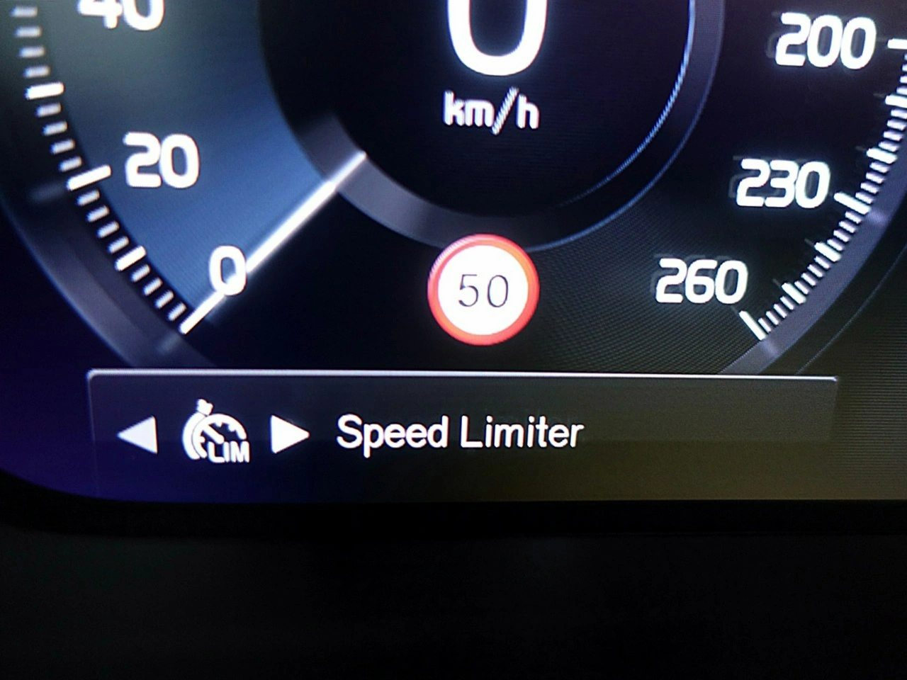 Volvo XC 40 - Zdjęcie 30