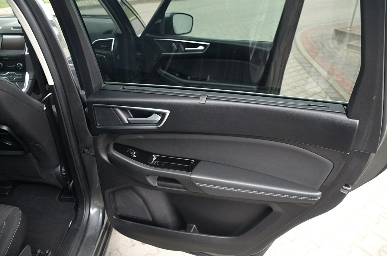 Ford S-Max - Zdjęcie 16