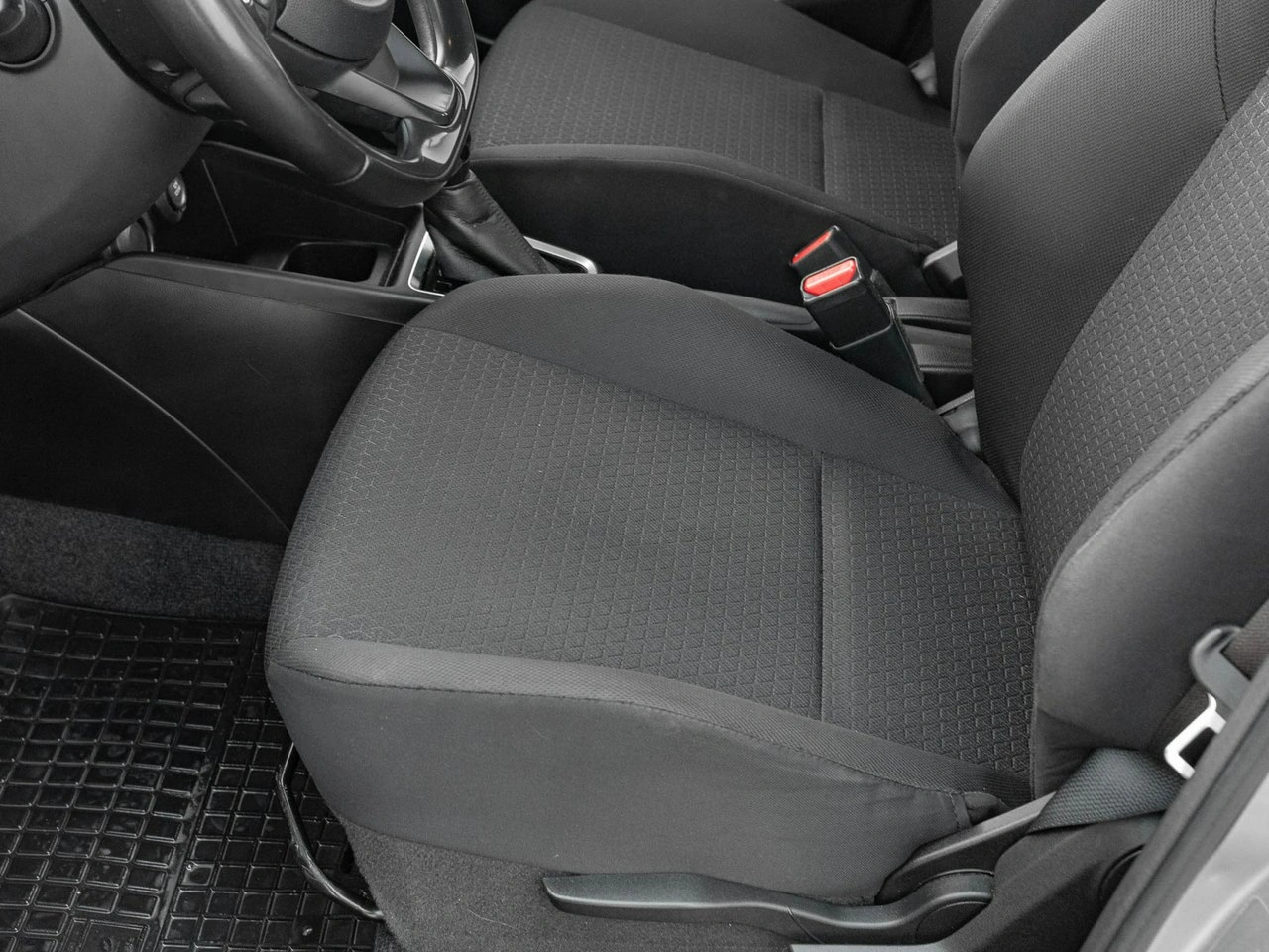 Suzuki Swift - Zdjęcie 10