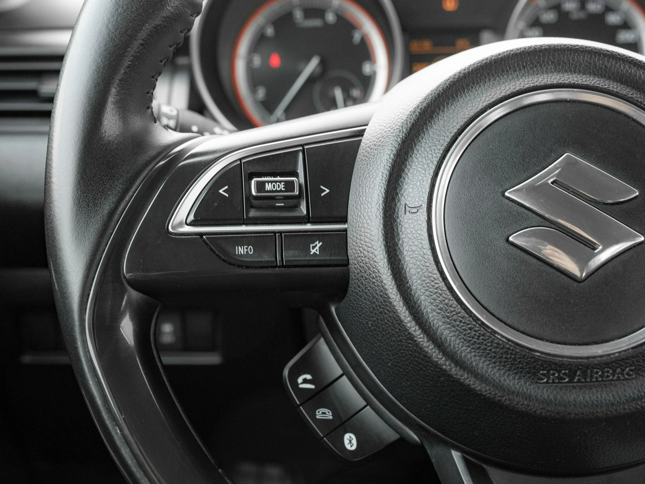 Suzuki Swift - Zdjęcie 13