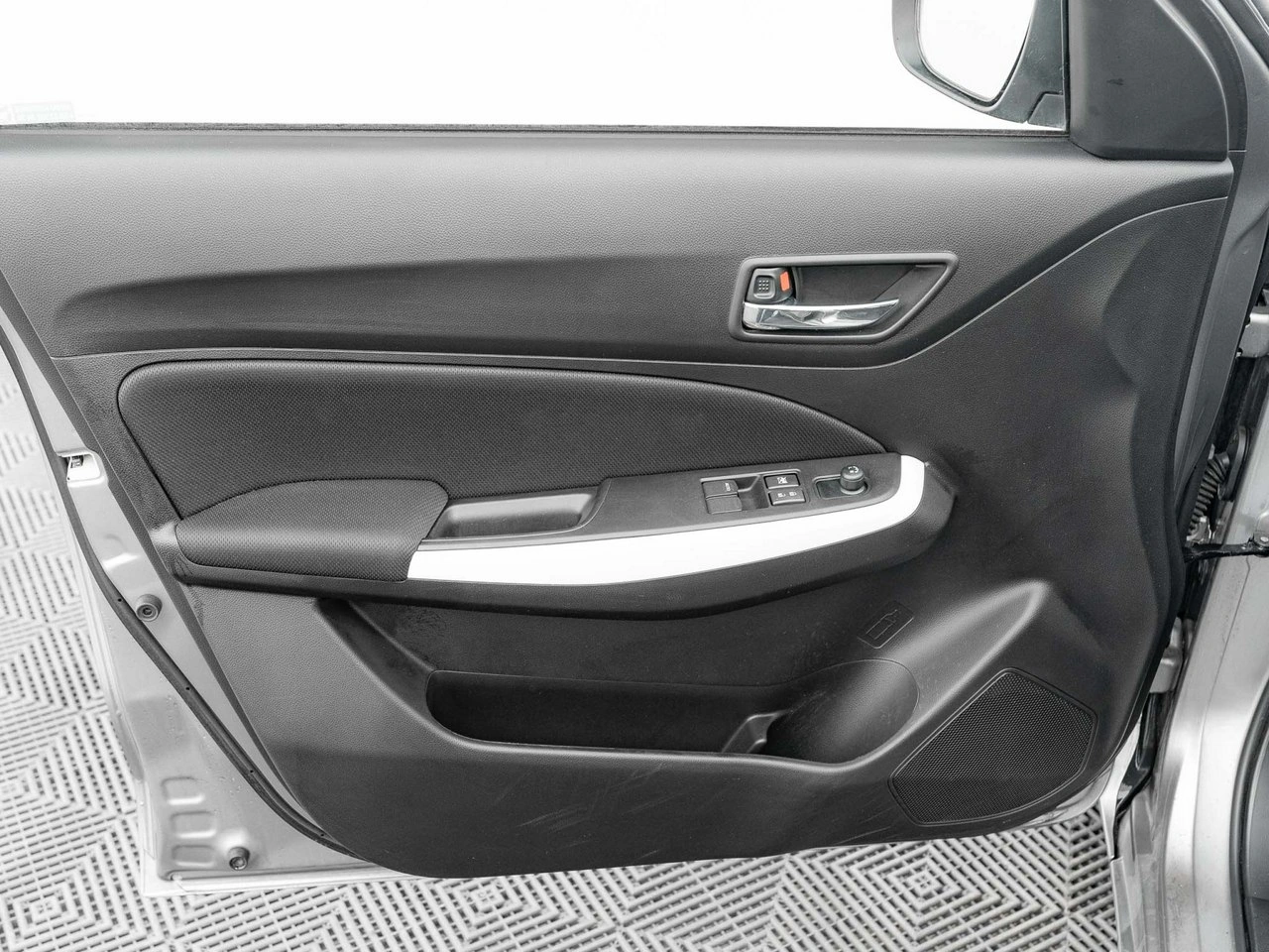 Suzuki Swift - Zdjęcie 9