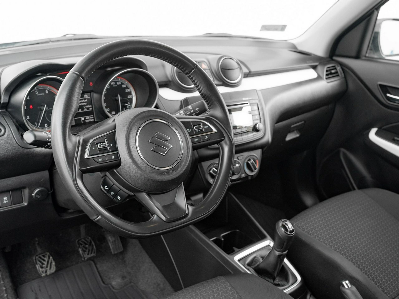 Suzuki Swift - Zdjęcie 5