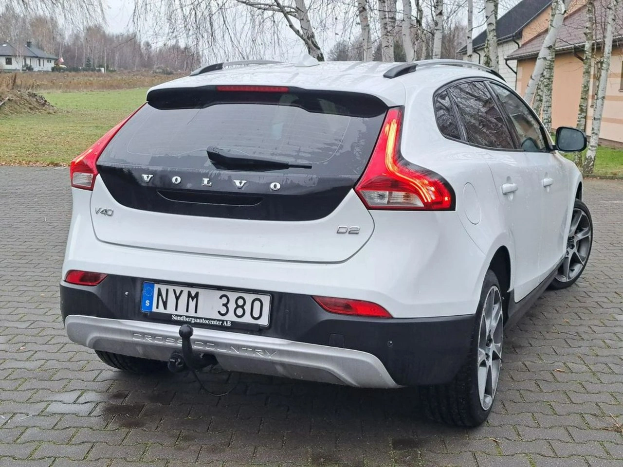 Volvo V40 Cross Country - Zdjęcie 11