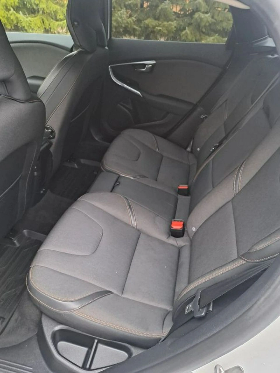 Volvo V40 Cross Country - Zdjęcie 16