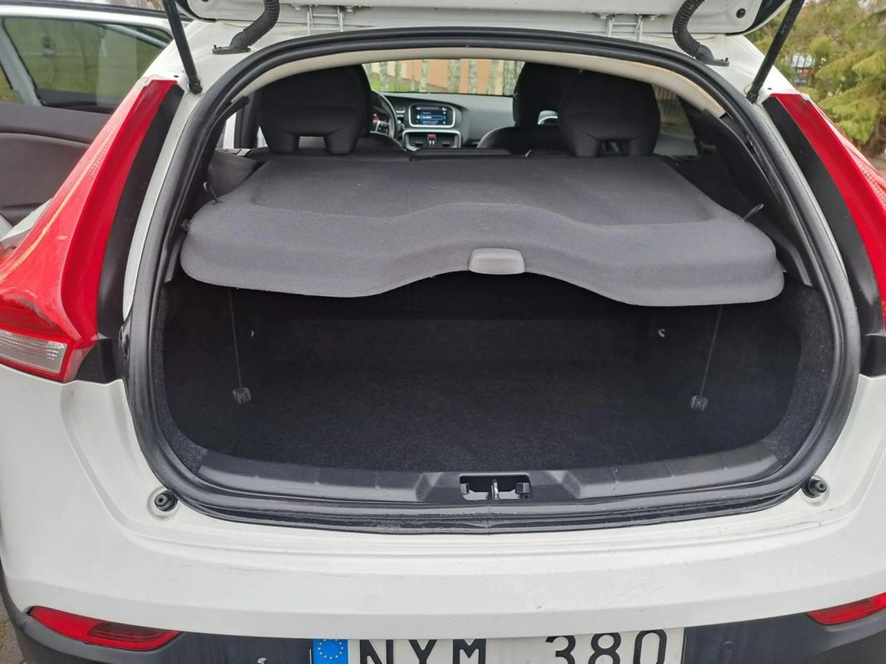 Volvo V40 Cross Country - Zdjęcie 24