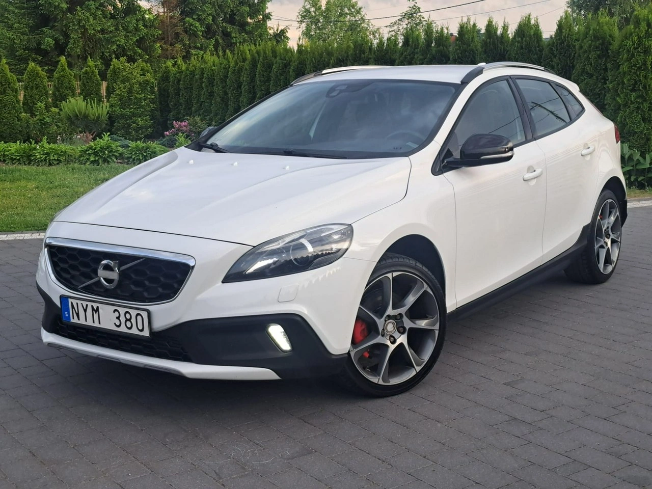 Volvo V40 Cross Country - Zdjęcie 1