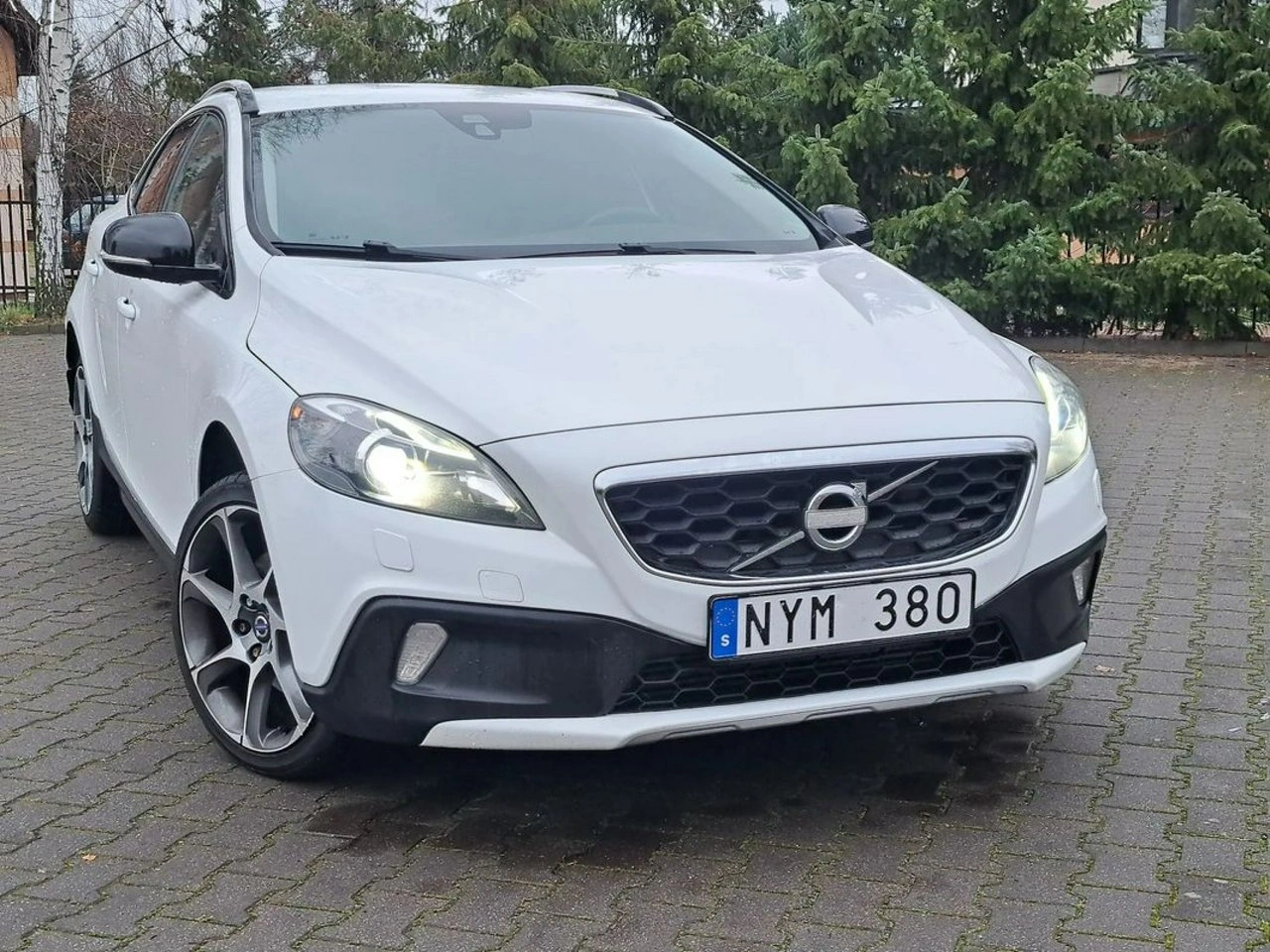 Volvo V40 Cross Country - Zdjęcie 3