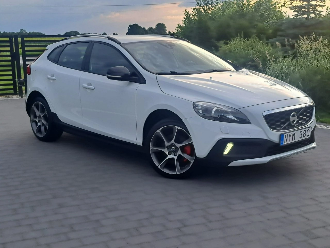 Volvo V40 Cross Country - Zdjęcie 5
