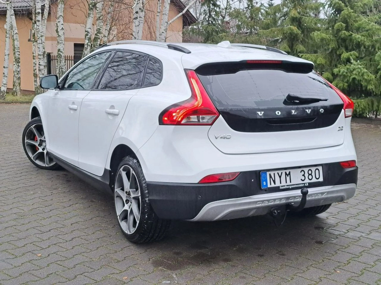 Volvo V40 Cross Country - Zdjęcie 8