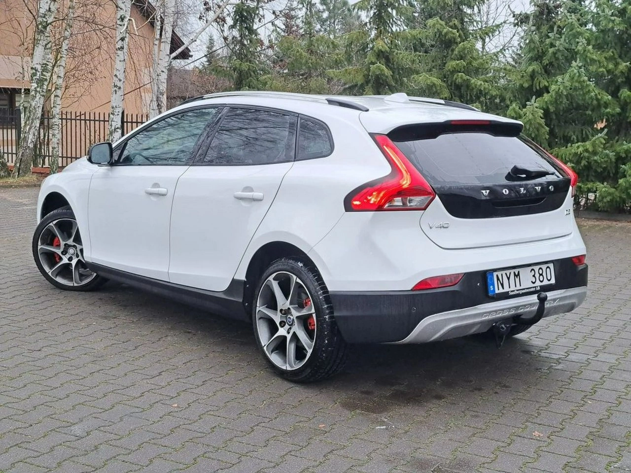 Volvo V40 Cross Country - Zdjęcie 9