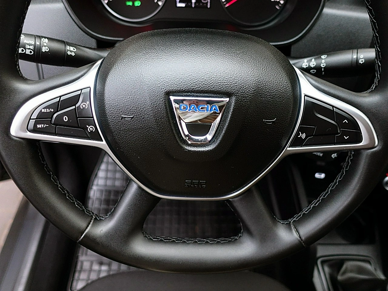 Dacia Duster - Zdjęcie 16