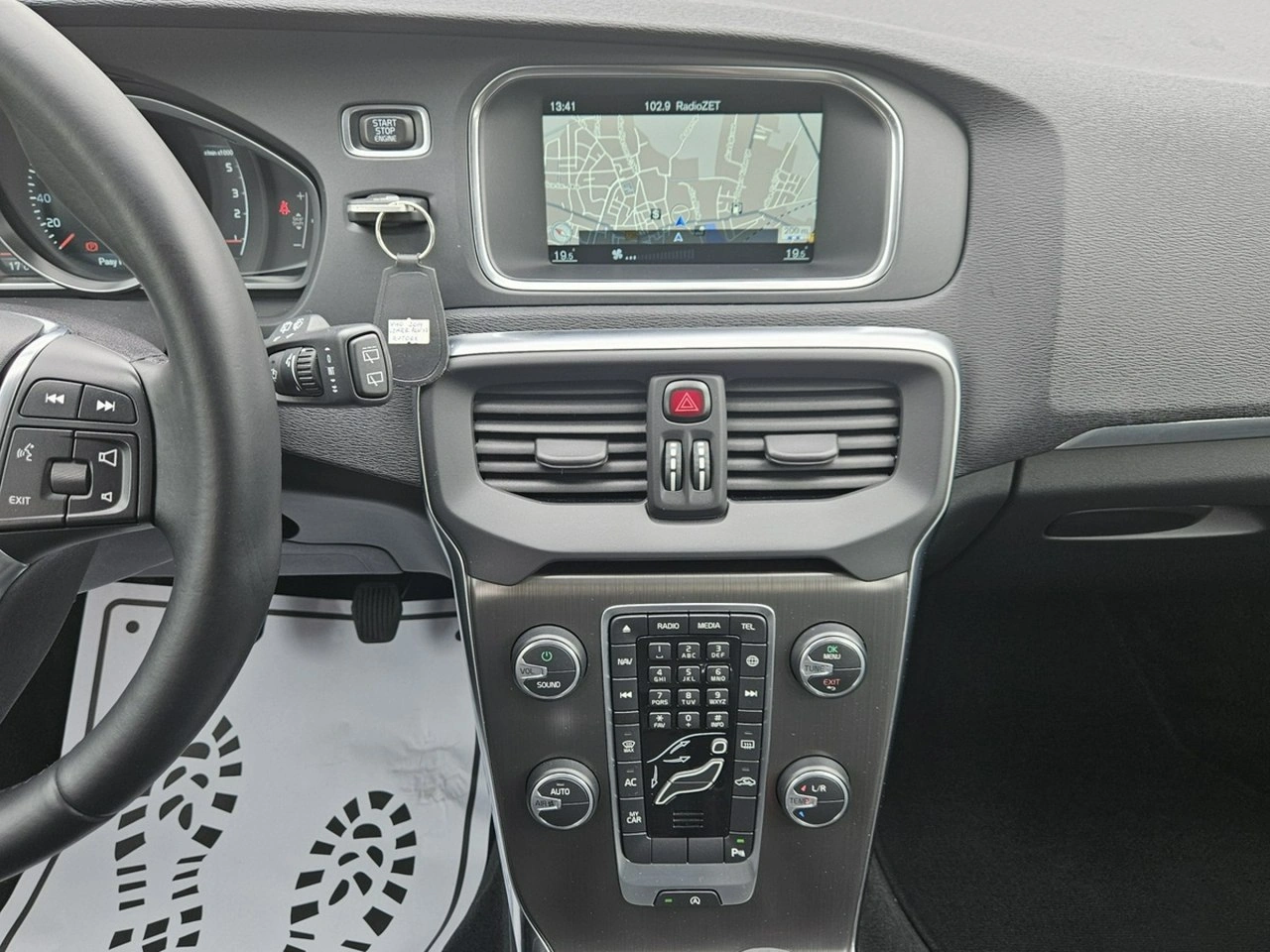 Volvo V40 - Zdjęcie 11