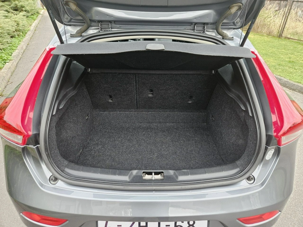 Volvo V40 - Zdjęcie 21