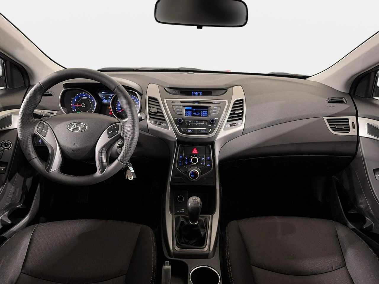 Hyundai Elantra - Zdjęcie 13