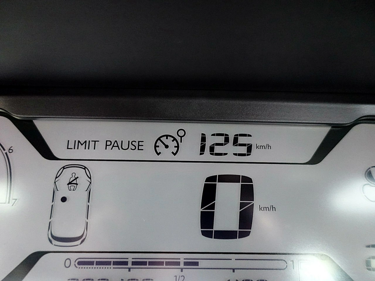 Citroën C4 Picasso - Zdjęcie 24