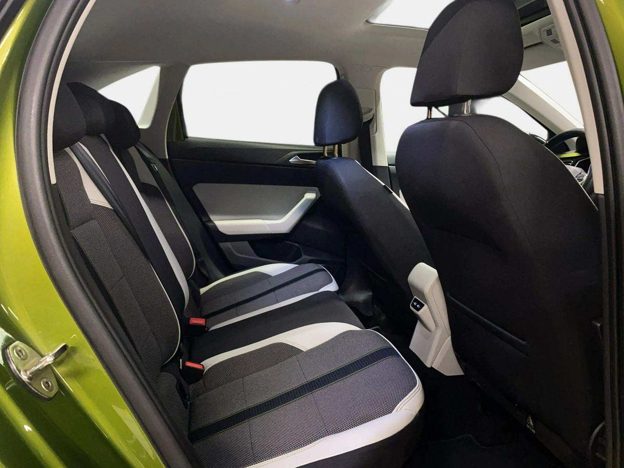 Volkswagen Taigo - Zdjęcie 15