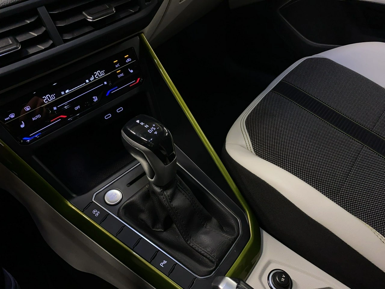 Volkswagen Taigo - Zdjęcie 33