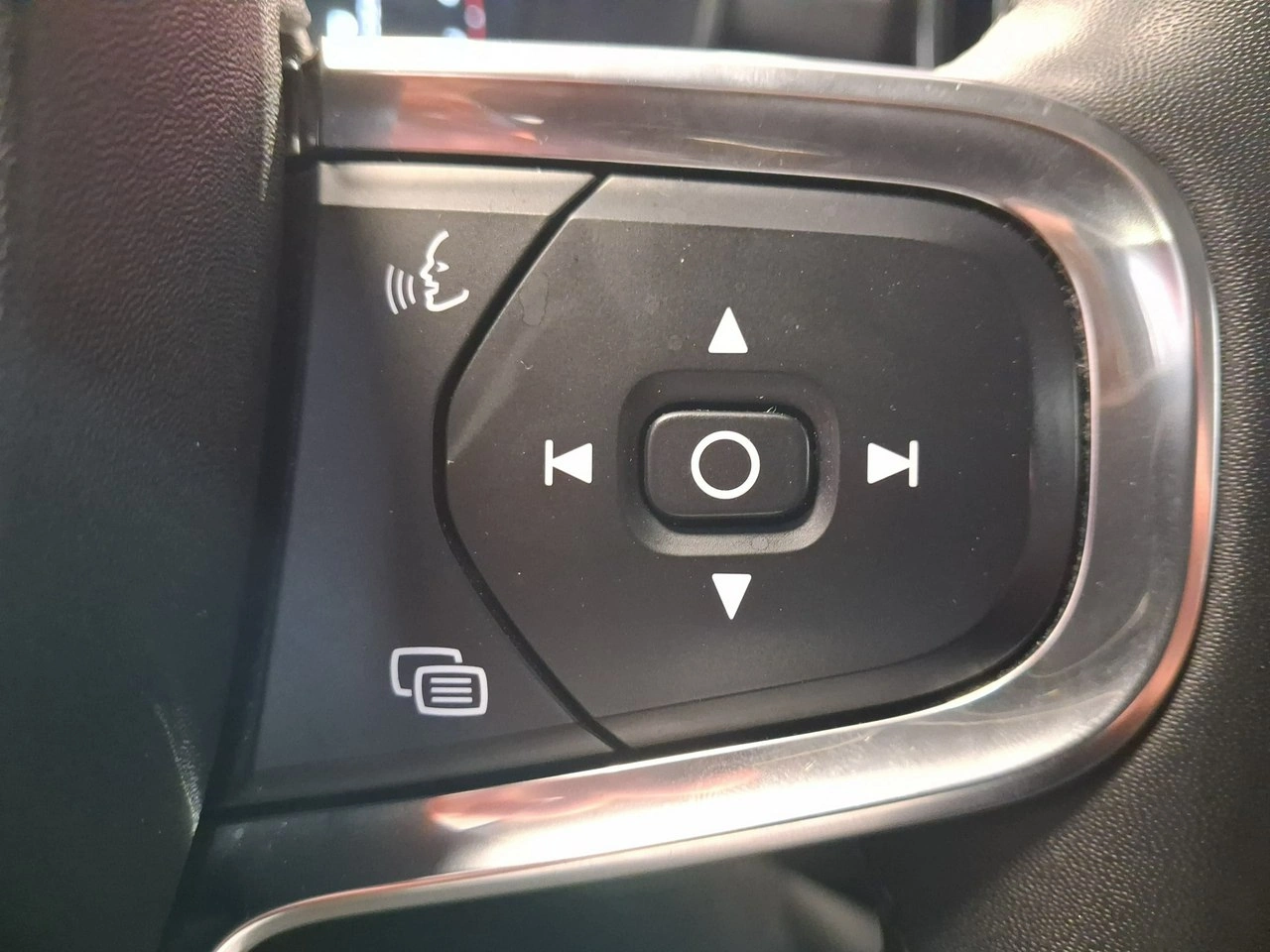 Volvo XC 40 - Zdjęcie 20