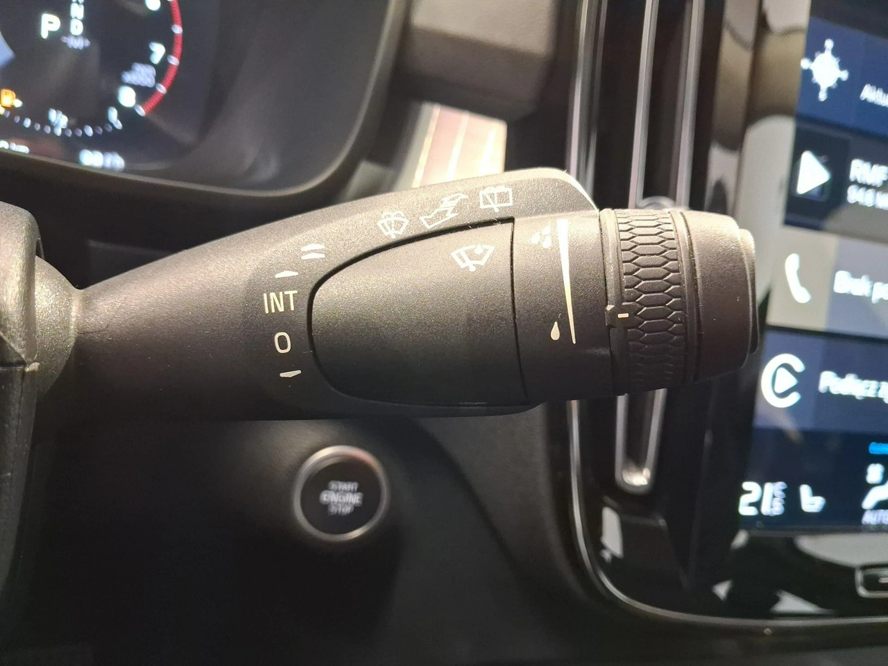 Volvo XC 40 - Zdjęcie 22